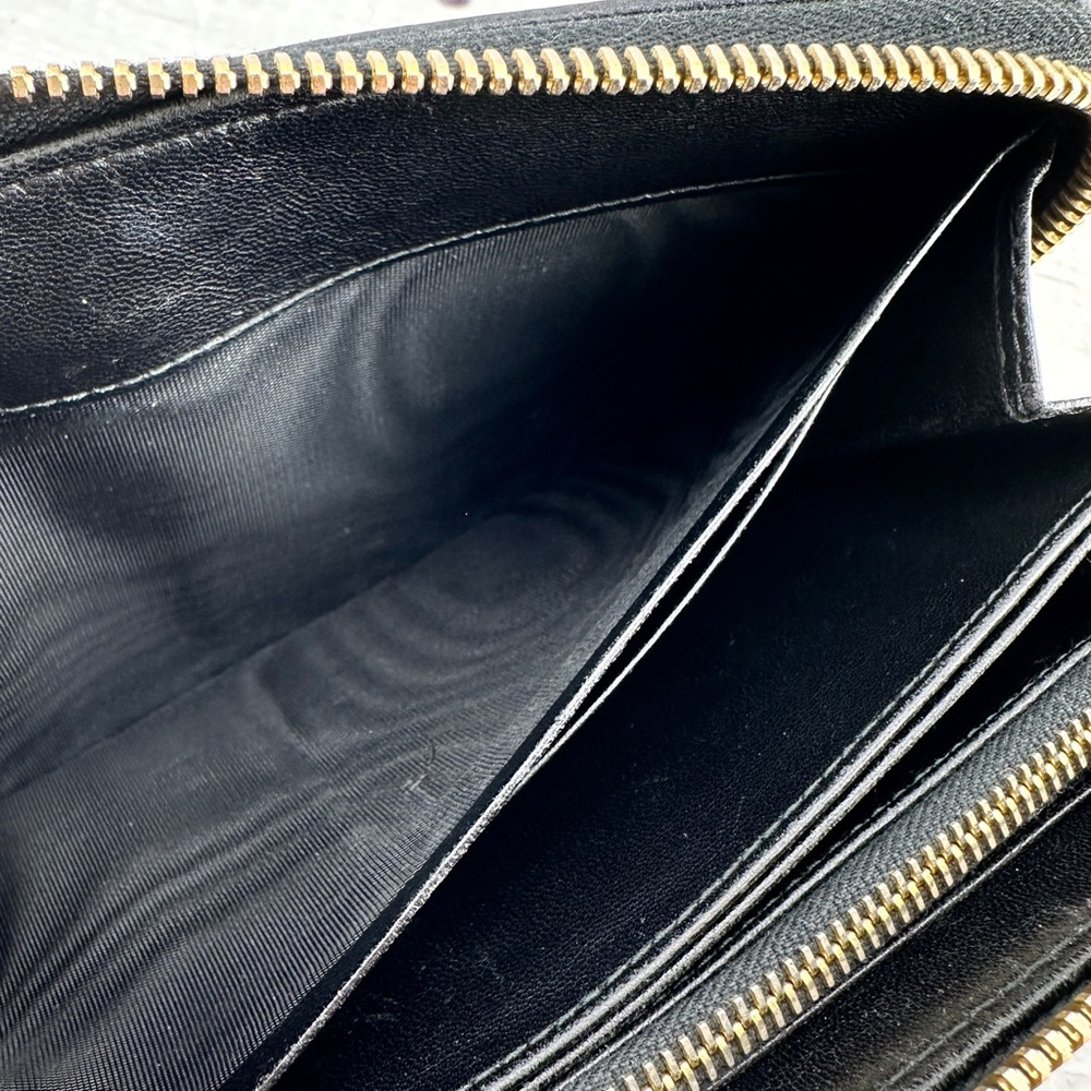 AUTHENTIC Prada Zip Around wallet. Bow details. Black. - Picture 7 of 16